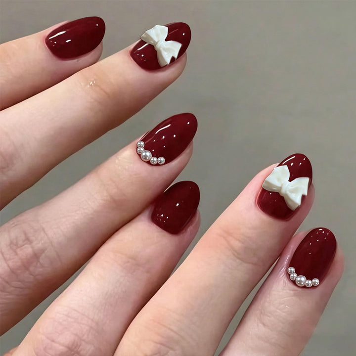 Elegant Artificial Nails Set with Decorative Accents Stornfield