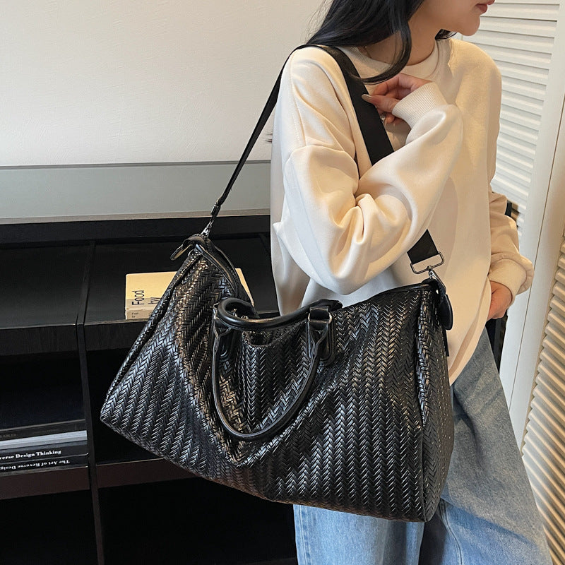 Noble and Durable Travel Bag in Modern Wave Pattern Stornfield