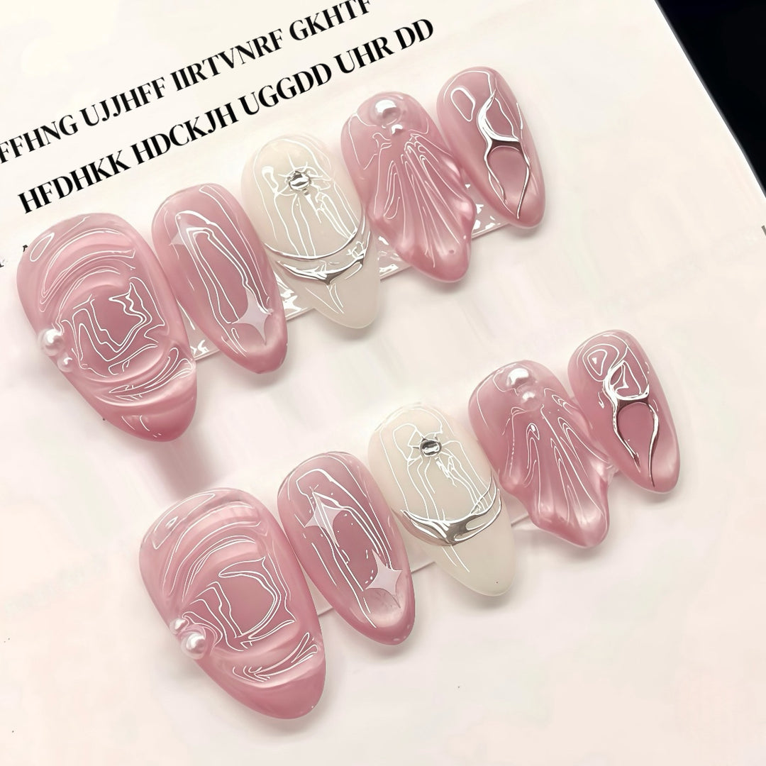 Stylish Press-On Nail Art Kit