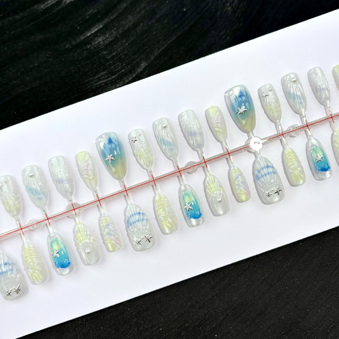 Elegant Polka Dot and Lace Press-On Nail Set