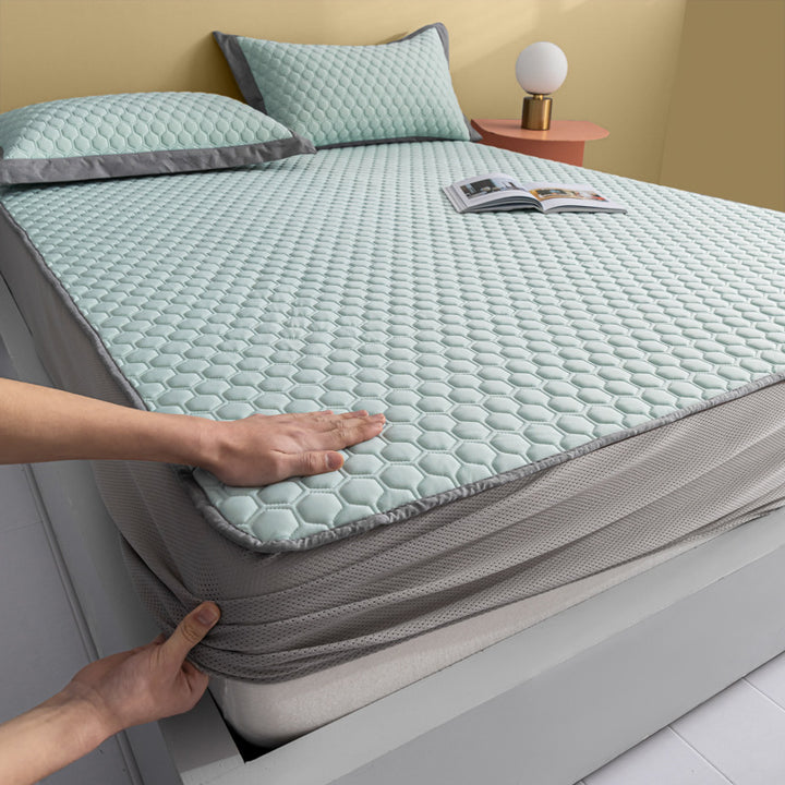 Quilted mattress topper complete set with elastic bed skirt and pillowcases