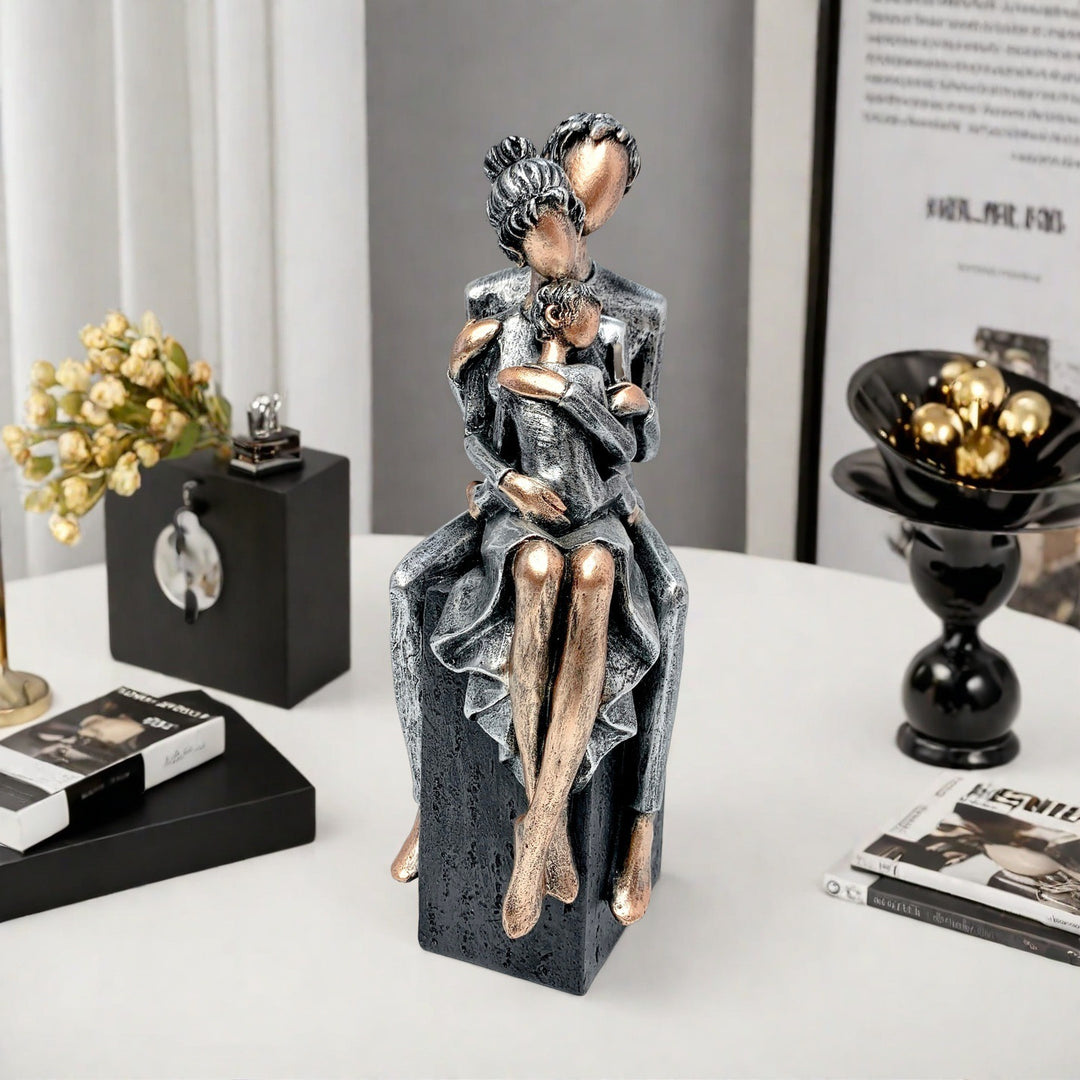 Elegant sculpture of a romantic couple Stornfield