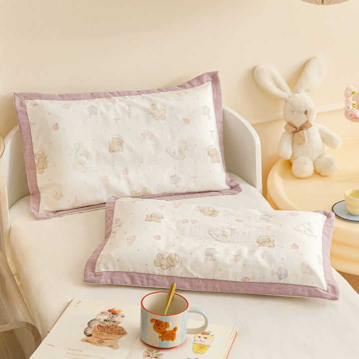 Children's pillowcase set made of breathable cotton blend with cute animal and fruit motifs