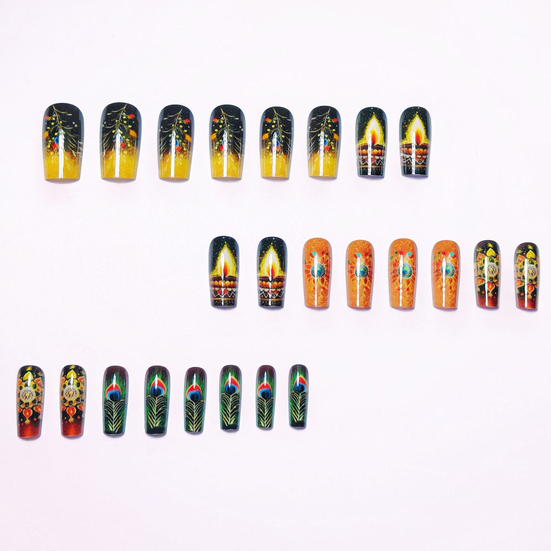Artificial nails in elegant pattern with glitter effects Stornfield