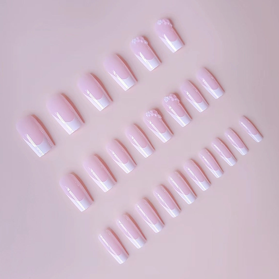 Artificial nail set with romantic flower decorations Stornfield