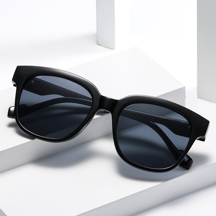 Women's square sunglasses in elegant tortoiseshell design Stornfield