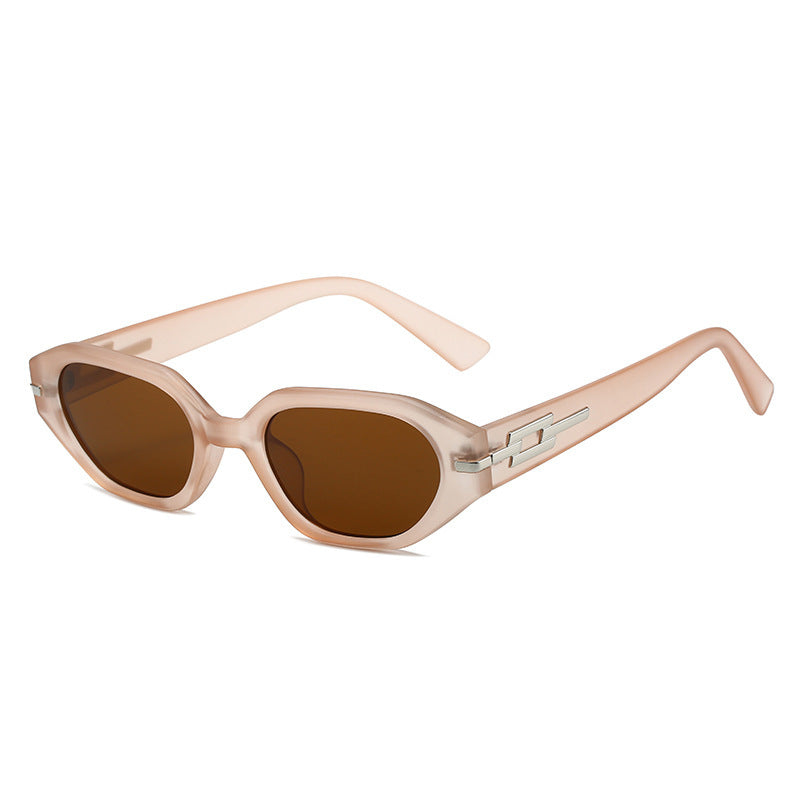 Elegant Retro Inspired Faceted Sunglasses Stornfield