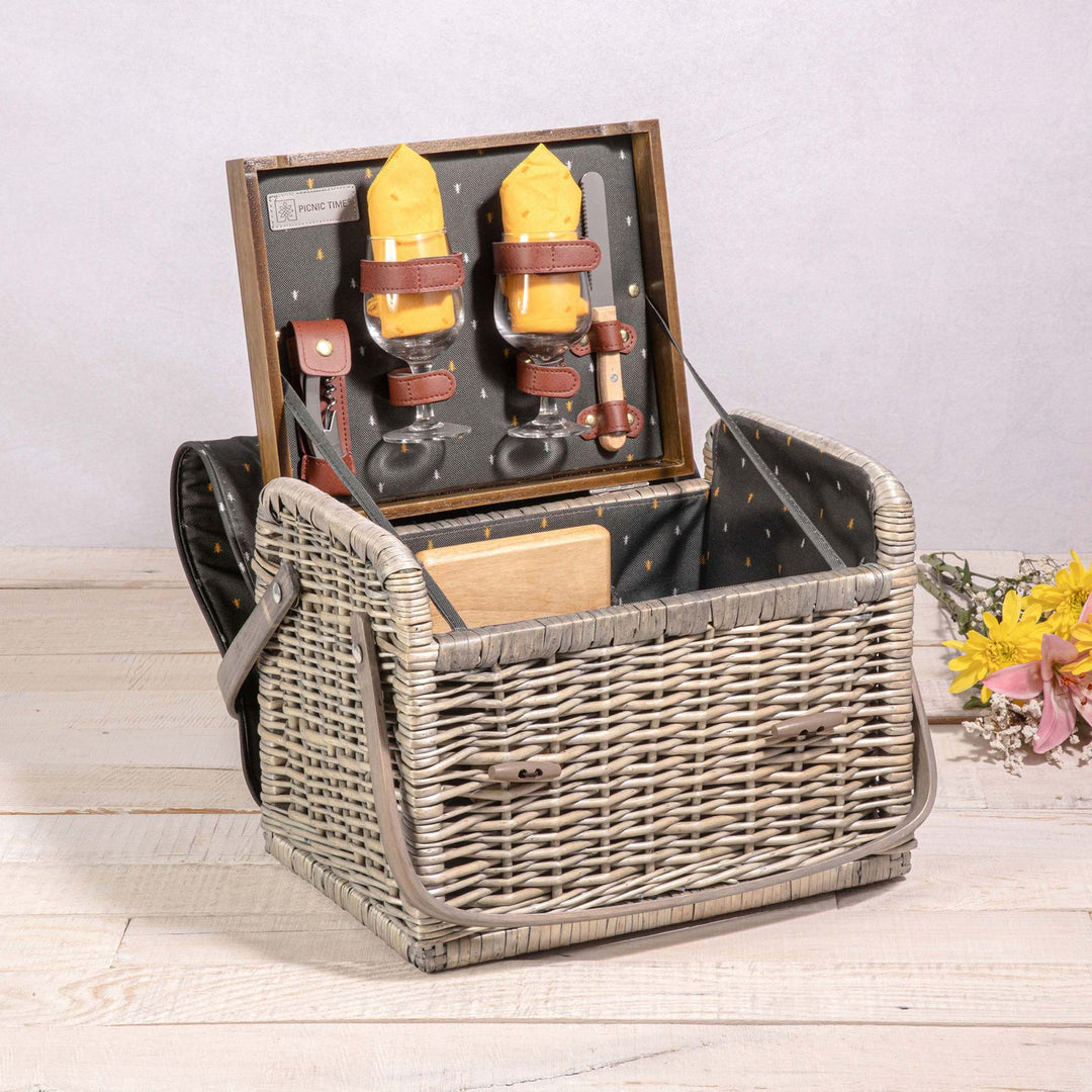 Ladies stylish picnic basket with integrated wine glasses and accessories Stornfield