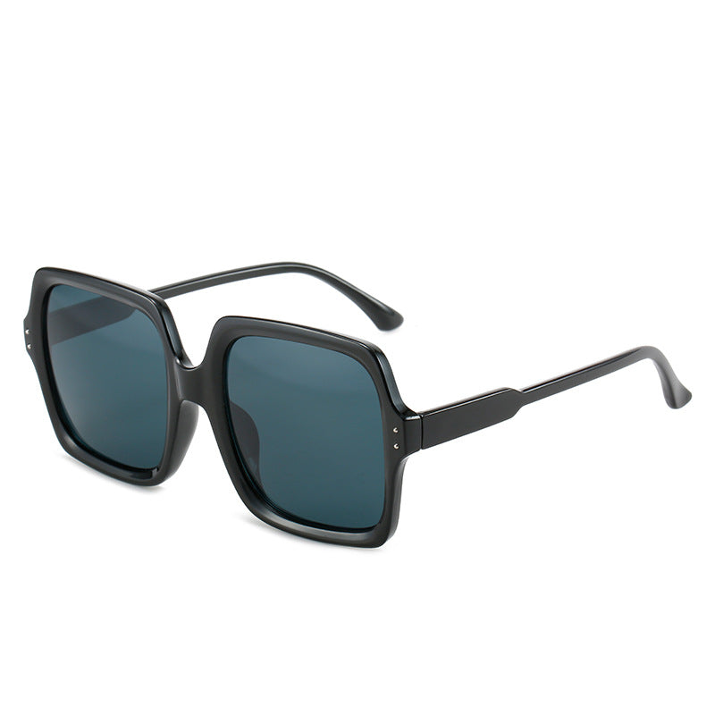 Ladies square fashionable sunglasses with polarized lenses Stornfield