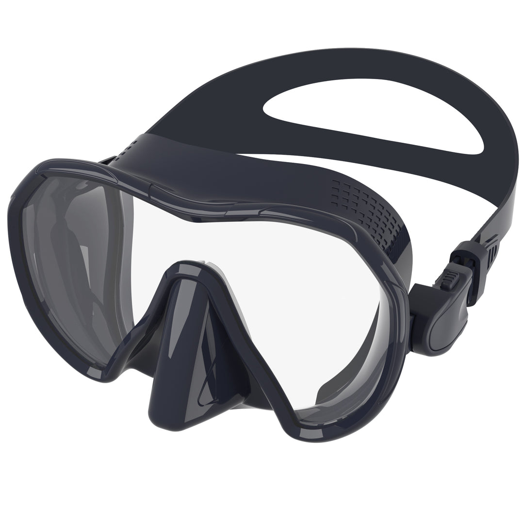 Diving mask with wide field of vision and innovative anti-fog technology Stornfield