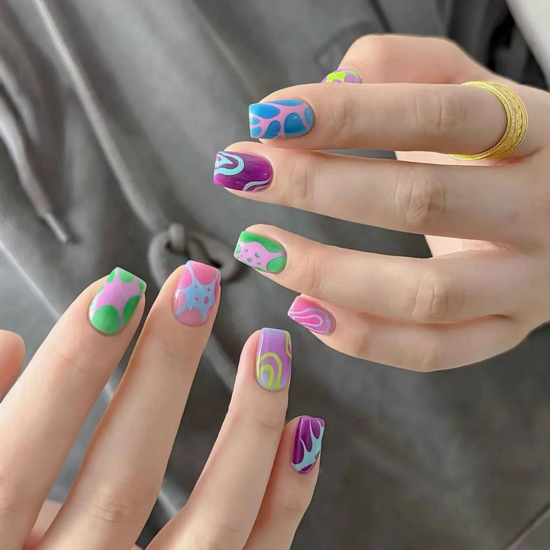 Artificial nails in elegant French tip design Stornfield