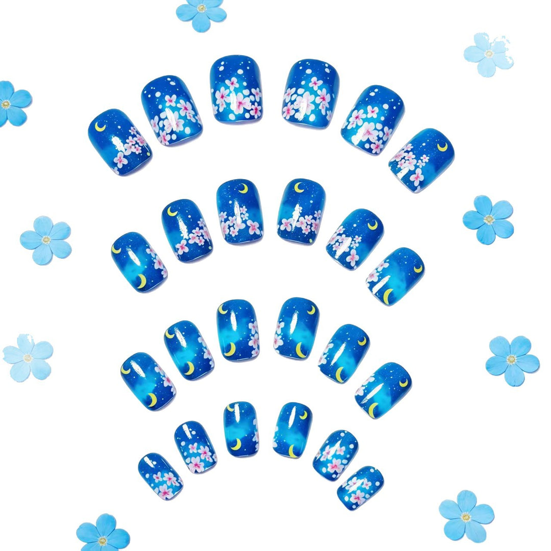 Artificial nail set with floral designs Stornfield