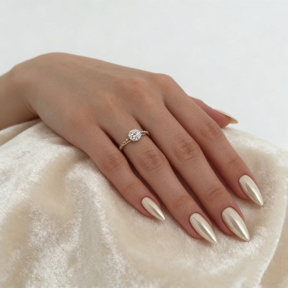 Elegant Artificial Nails in Shimmering Metallic Look Stornfield