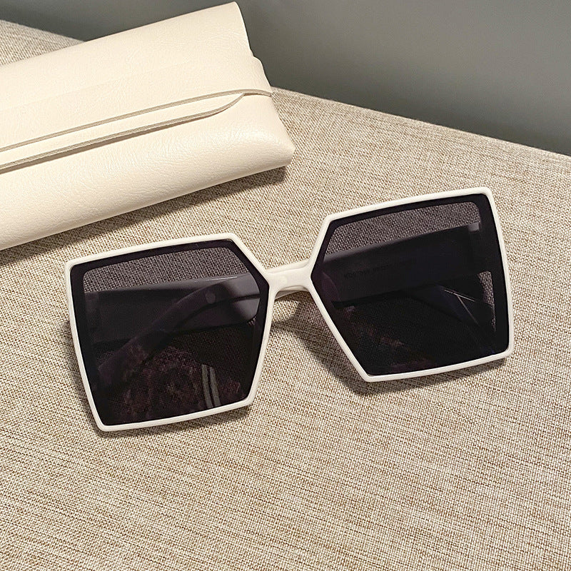 Women's square sunglasses with a sturdy frame and stylish design Stornfield