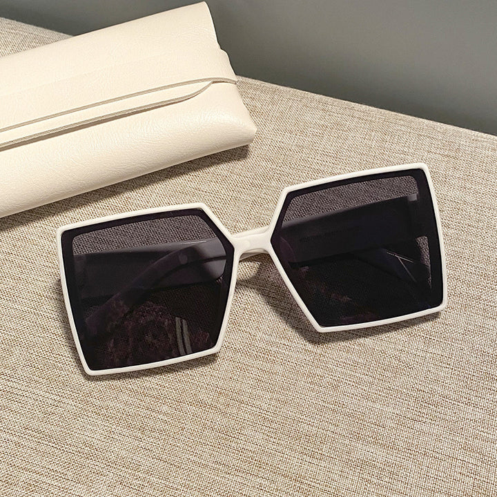 Women's square sunglasses with a sturdy frame and stylish design Stornfield