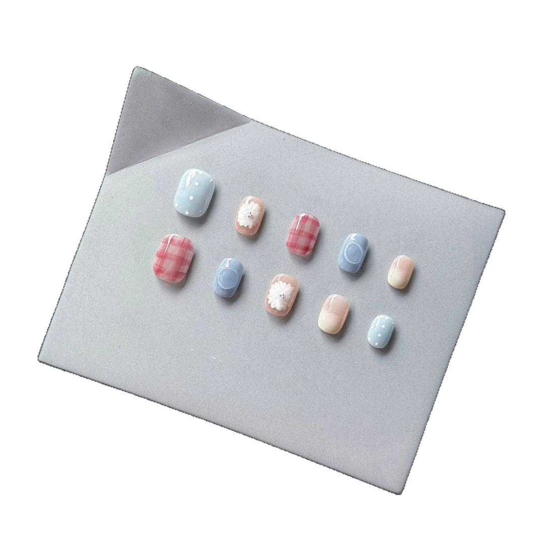 Decorative Press-On Nail Art Set with Floral and Plaid Patterns