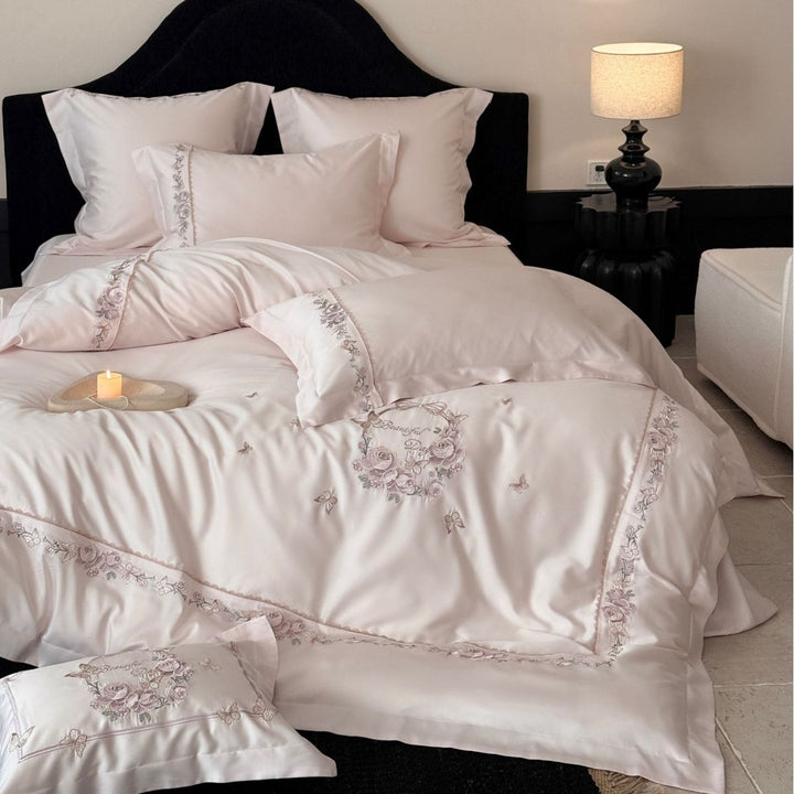 Embroidered Satin-Effect Luxury Duvet Cover Set with Floral Wreath and Pillow Shams