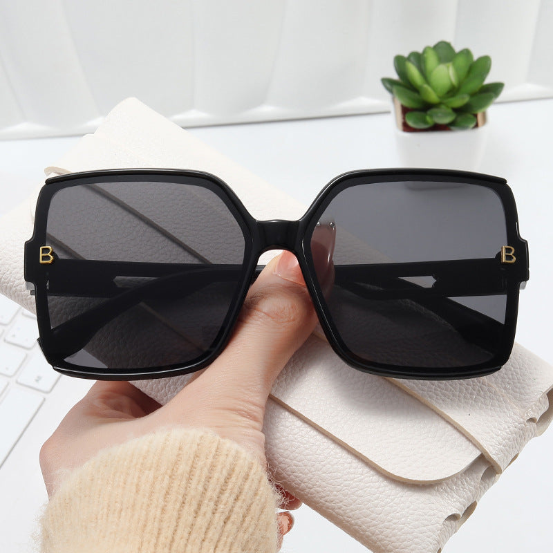Women's fashionable oversized sunglasses with extravagant accents Stornfield