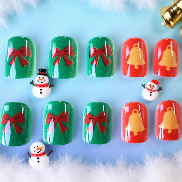 Creative Themed Press-On Nail Art Stornfield