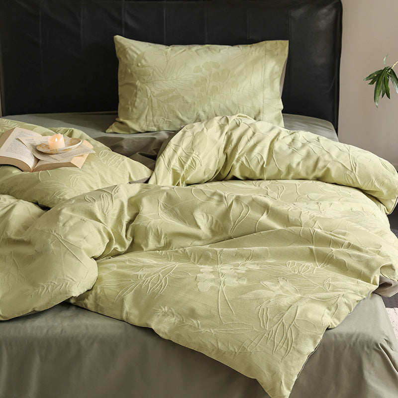 Elegant reversible bedding set made of cotton satin with embossed floral jacquard