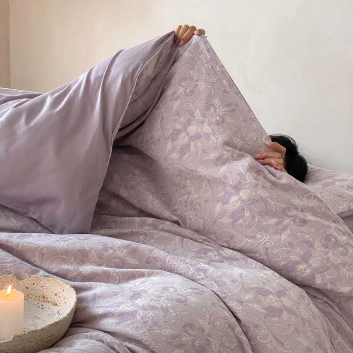 Premium cotton jacquard duvet cover set with subtle paisley relief and concealed zipper