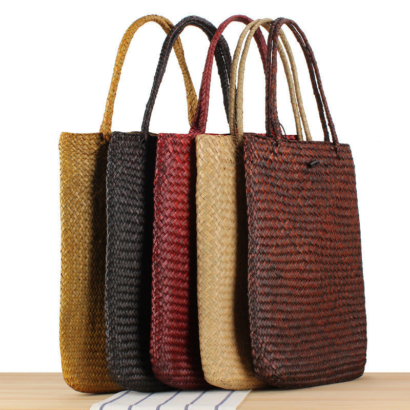 Shopping bag made of woven natural material Stornfield