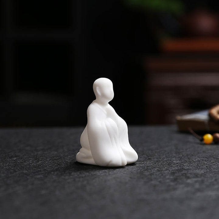Elegant and modern Feng Shui sculpture Stornfield