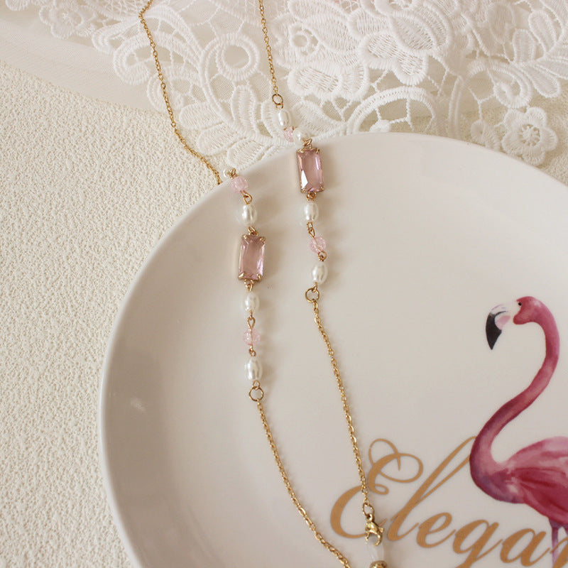 Elegant necklace with pearls and pink accents Stornfield