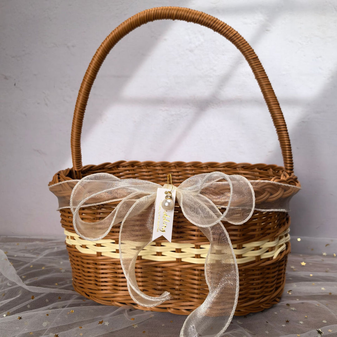 Women elegant handwoven shopping basket Stornfield