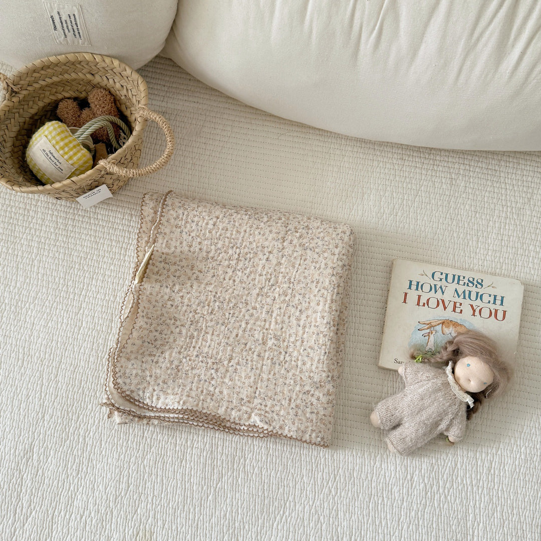 Unisex Cozy Muslin Blanket with Delicate Flower Pattern Stornfield