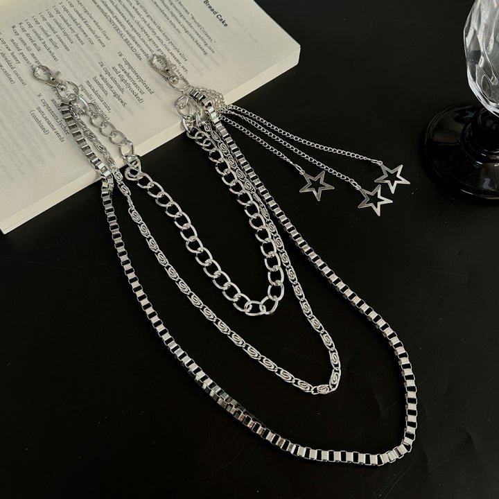 Fashionable chain belt with star pendants Stornfield