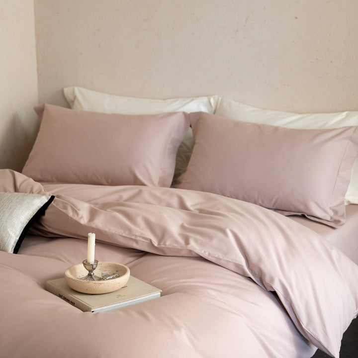 Premium cotton satin bed linen set with soft hotel closure