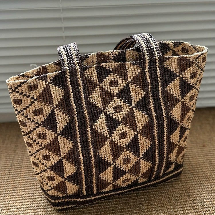 Fashionable and Practical Wicker Bag Stornfield