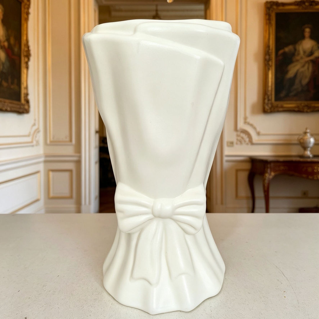 Decorative Elegant Bow-Shaped Flower Vase Stornfeild