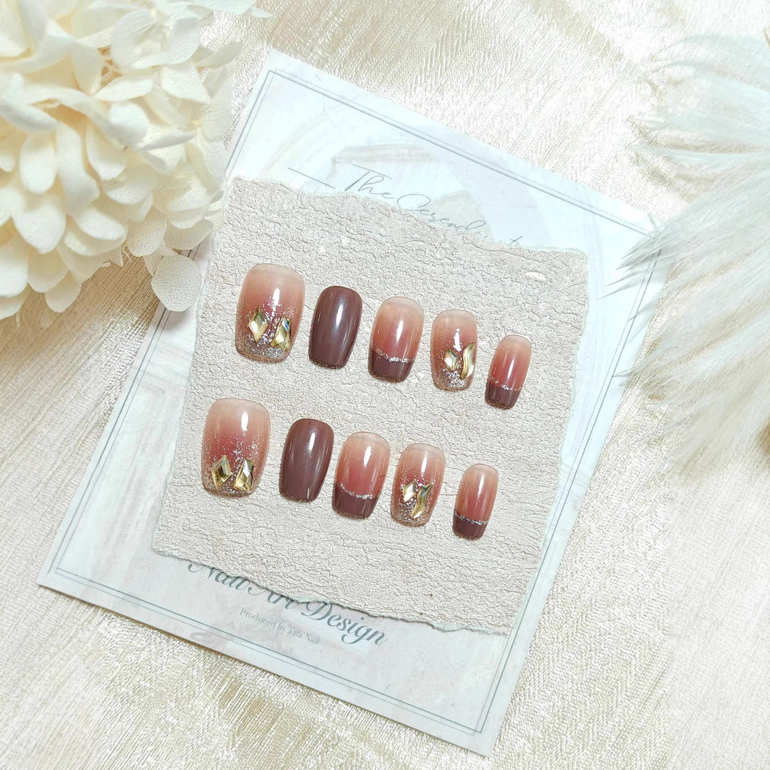 Artificial Nails in Elegant Glitter Design Stornfield