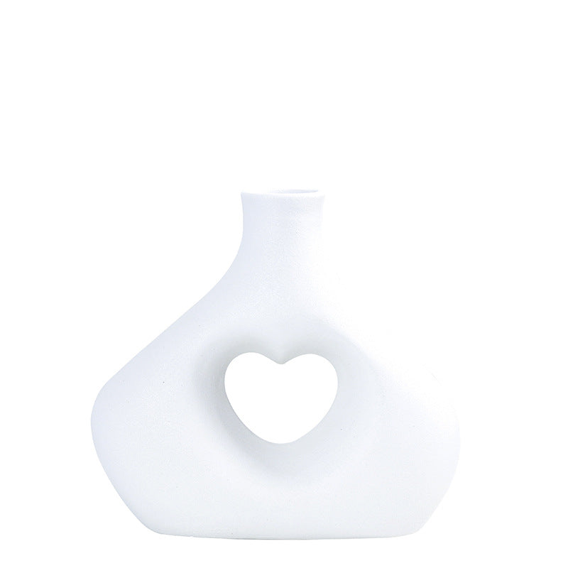 Heart-Shaped Decorative Ceramic Vase Stornfeild