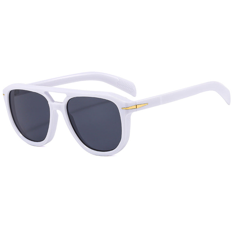 Women's sunglasses with a distinctive frame and protective lenses Stornfield