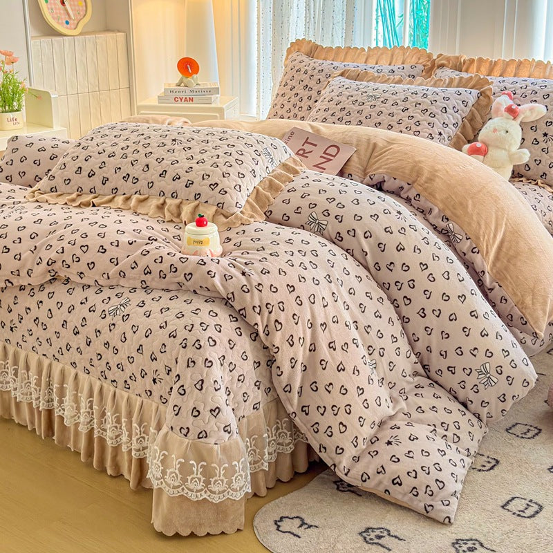 Cozy Heart-Printed Bedding Set