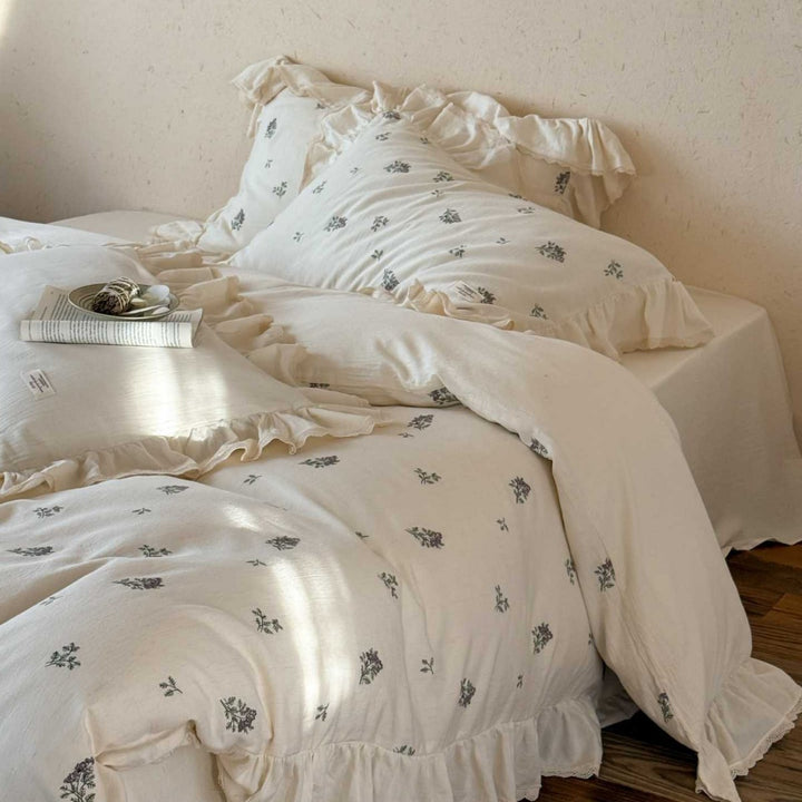 Cotton gauze mattress cover set with ruffle, light linen look and delicate rose allover