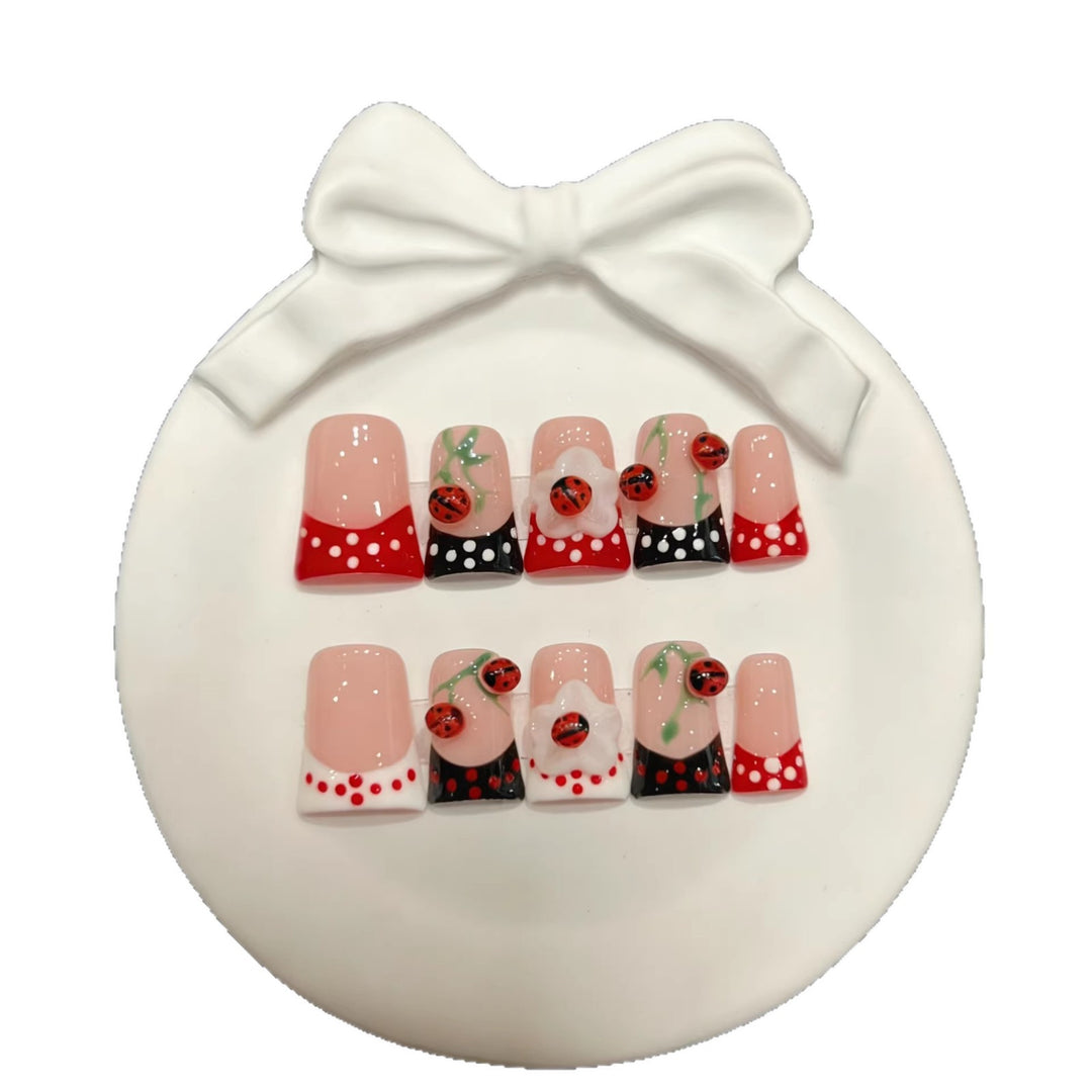 Artistic Ladybug-Themed Press-On Nails