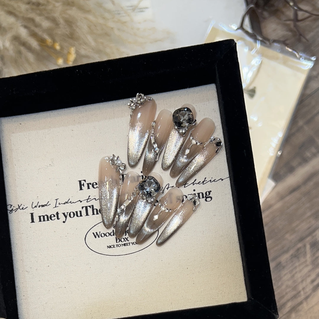 Decorative Stiletto Press-On Nail Set