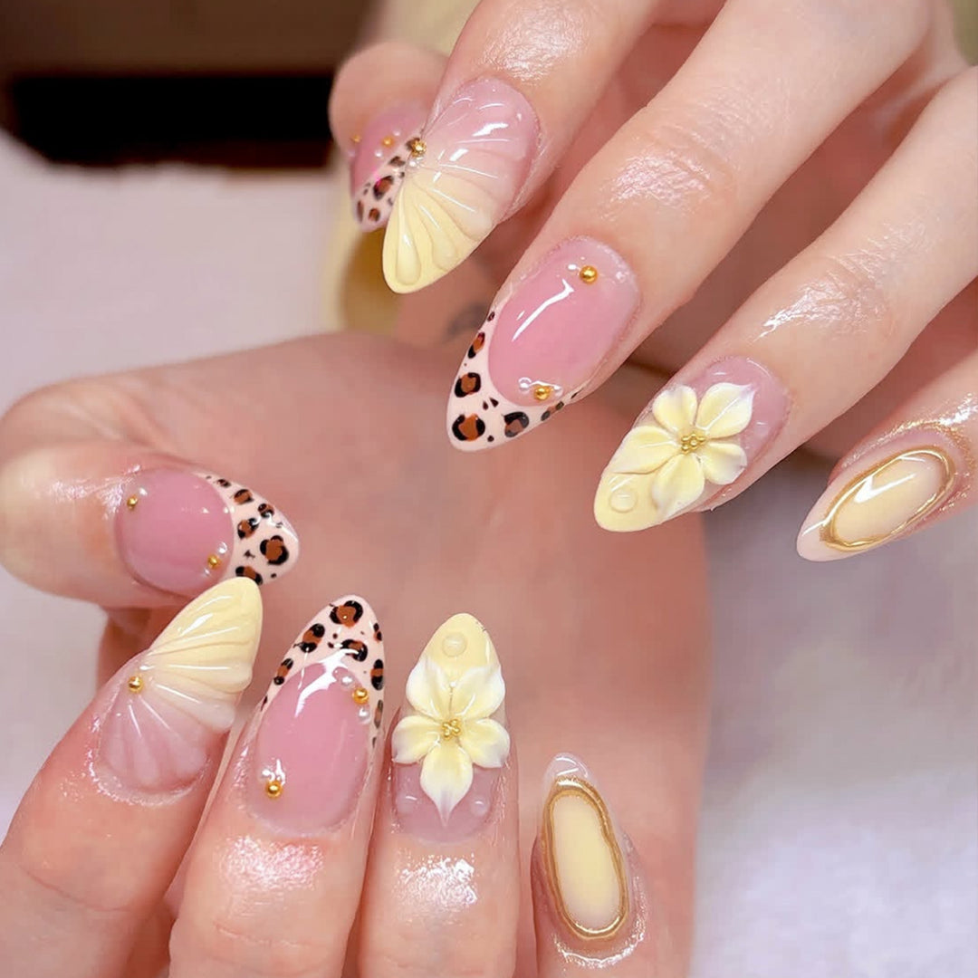 Decorative 3D Floral Nail Art Extensions Stornfield