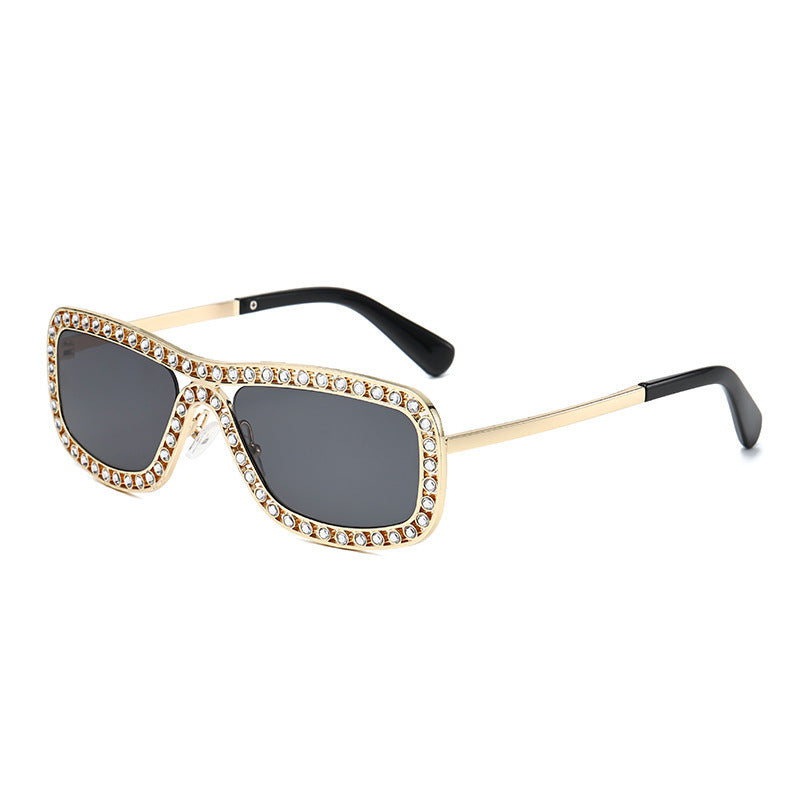 Women's extravagant Cat-Eye sunglasses with golden accents Stornfield