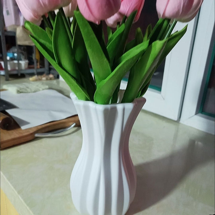 Decorative Ribbed Ceramic Flower Vase Stornfeild