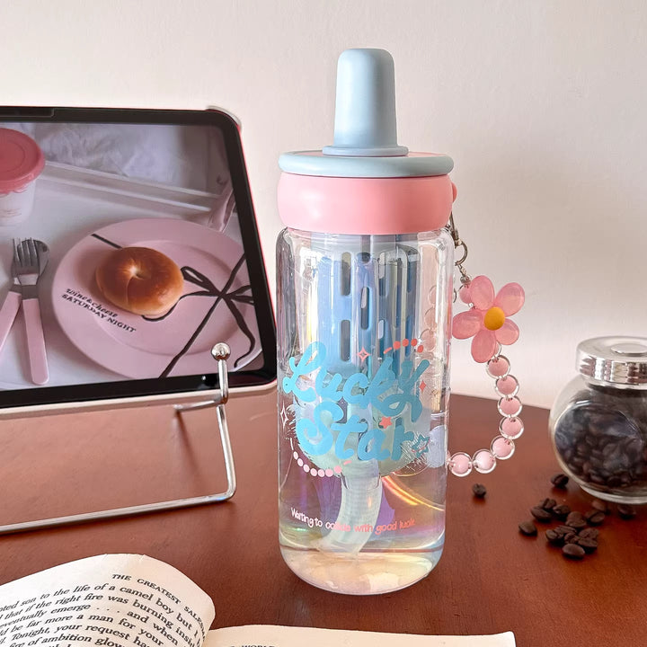 Women's creative drinking bottle with integrated straw and keychain Stornfield