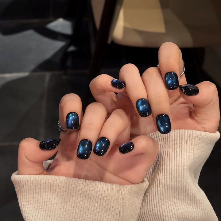 Glamorous Metallic Press-On Nails Stornfield