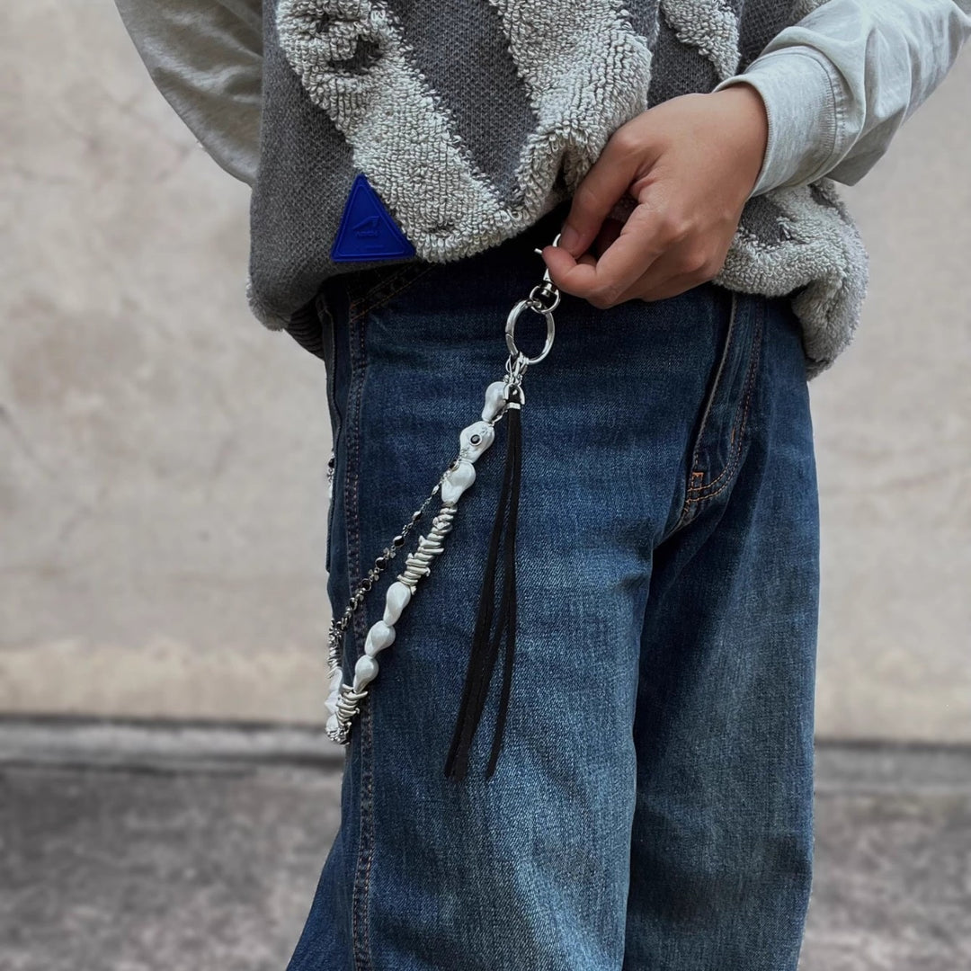 Fashionable chain belt with pearl and metal accents Stornfield
