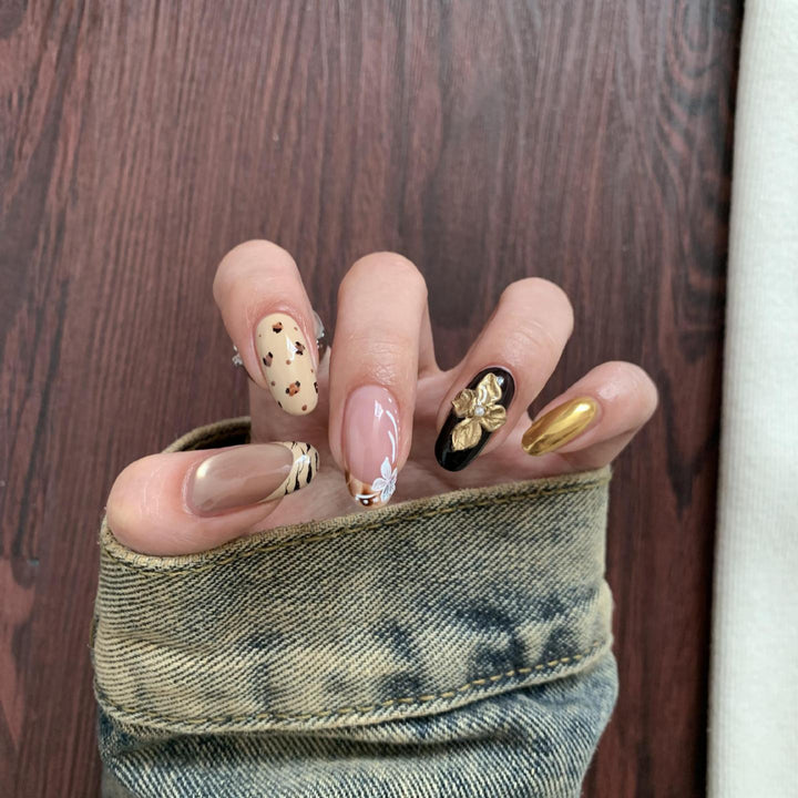 Artificial nails with flower design Stornfield