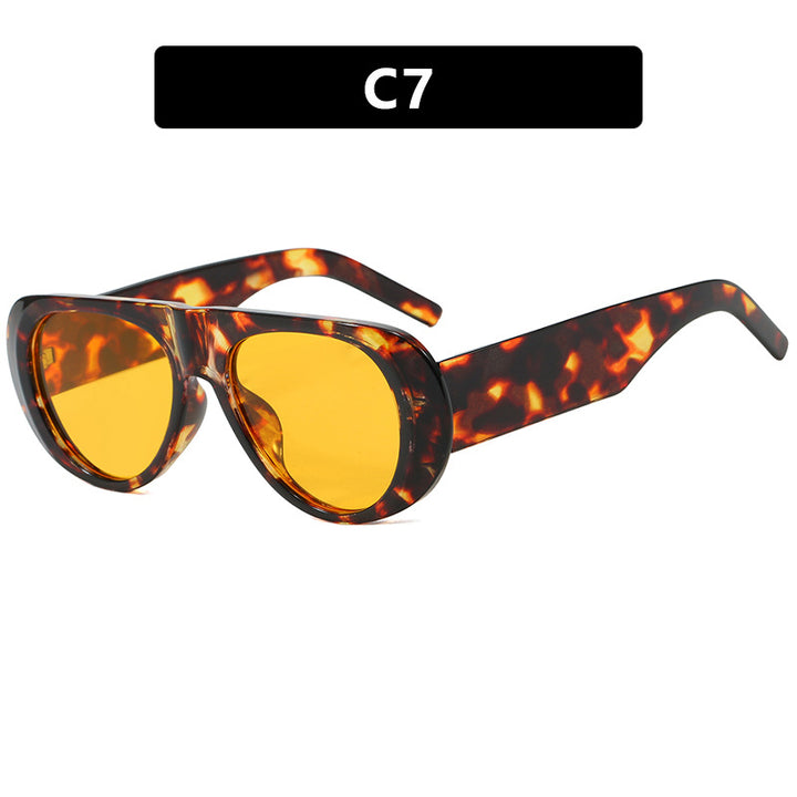 Women's fashionable sunglasses with futuristic design and polarized lenses Stornfield