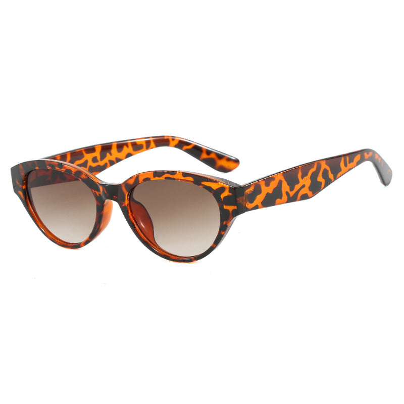 Women's Cat-Eye Sunglasses with protective UV filter and elegant frame Stornfield